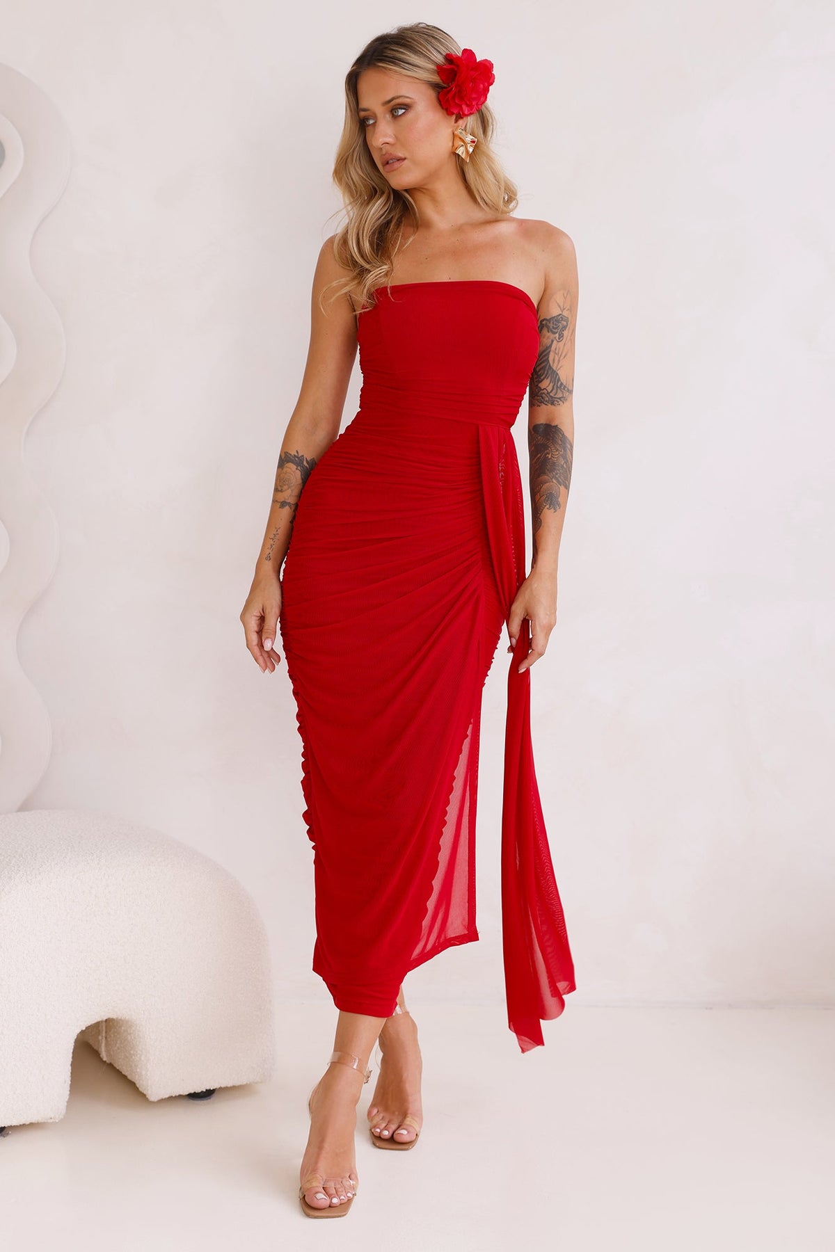 Hourglass Silhouette Strapless Mesh Midi Dress Wine