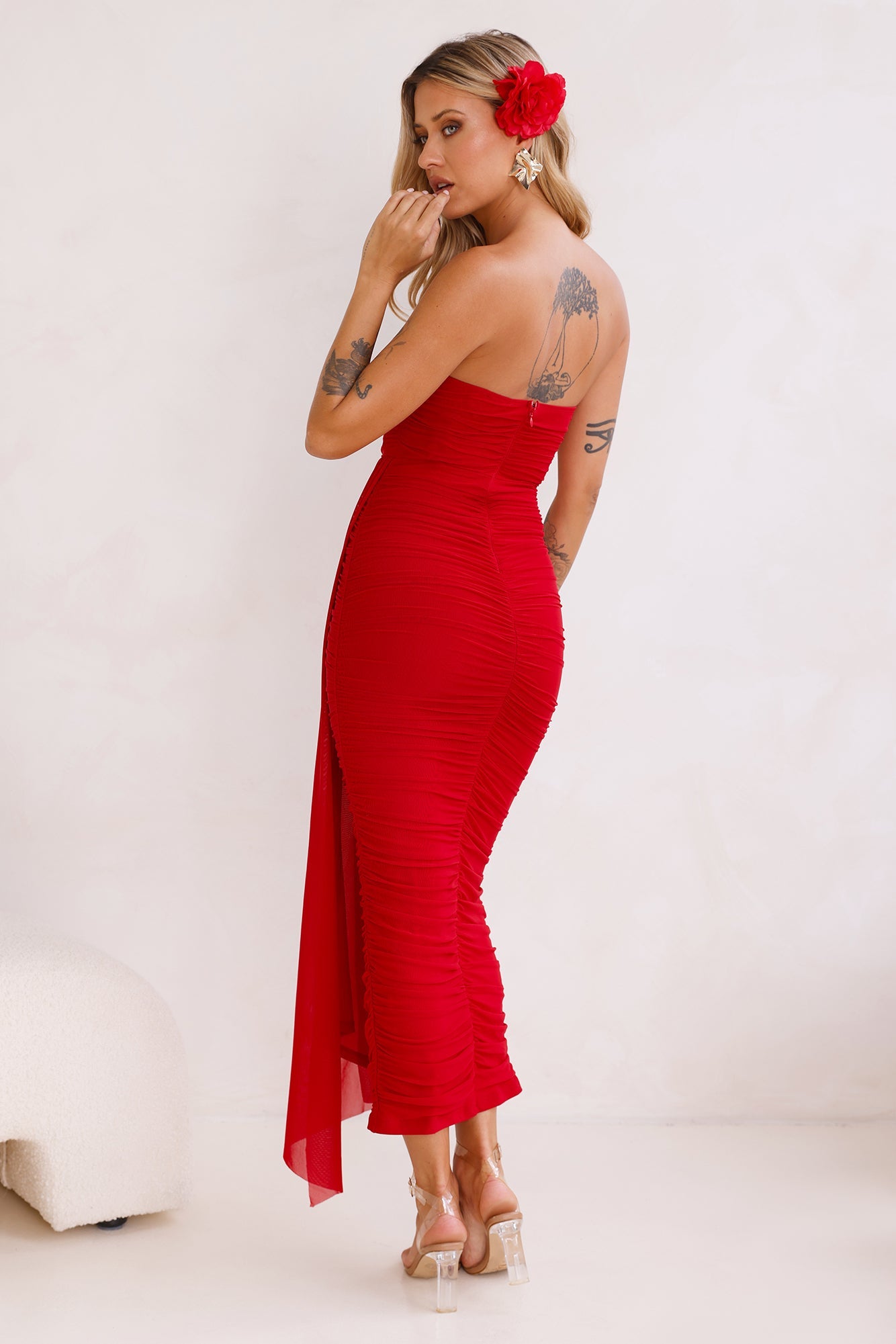 Hourglass Silhouette Strapless Mesh Midi Dress Wine